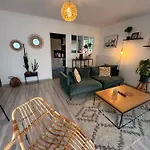 Centre Proche Chu Apartment