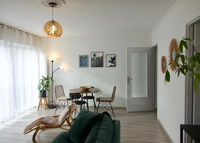 Centre Proche Chu Apartment *